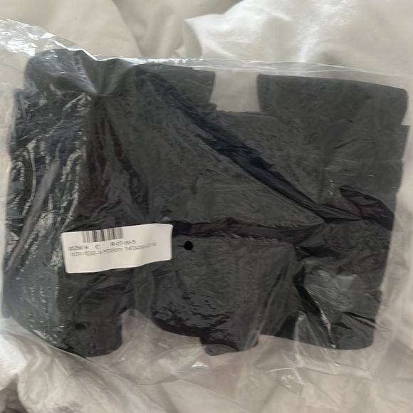 Holiday Bevbarrel Beer Coozie & holder Beverage container Compact heavy duty NEW - Picture 4 of 10